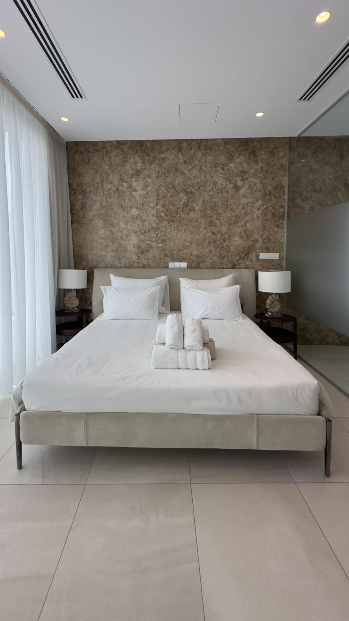 Villa Vivo Mare Beachfront - Seashell Ayía Nápa